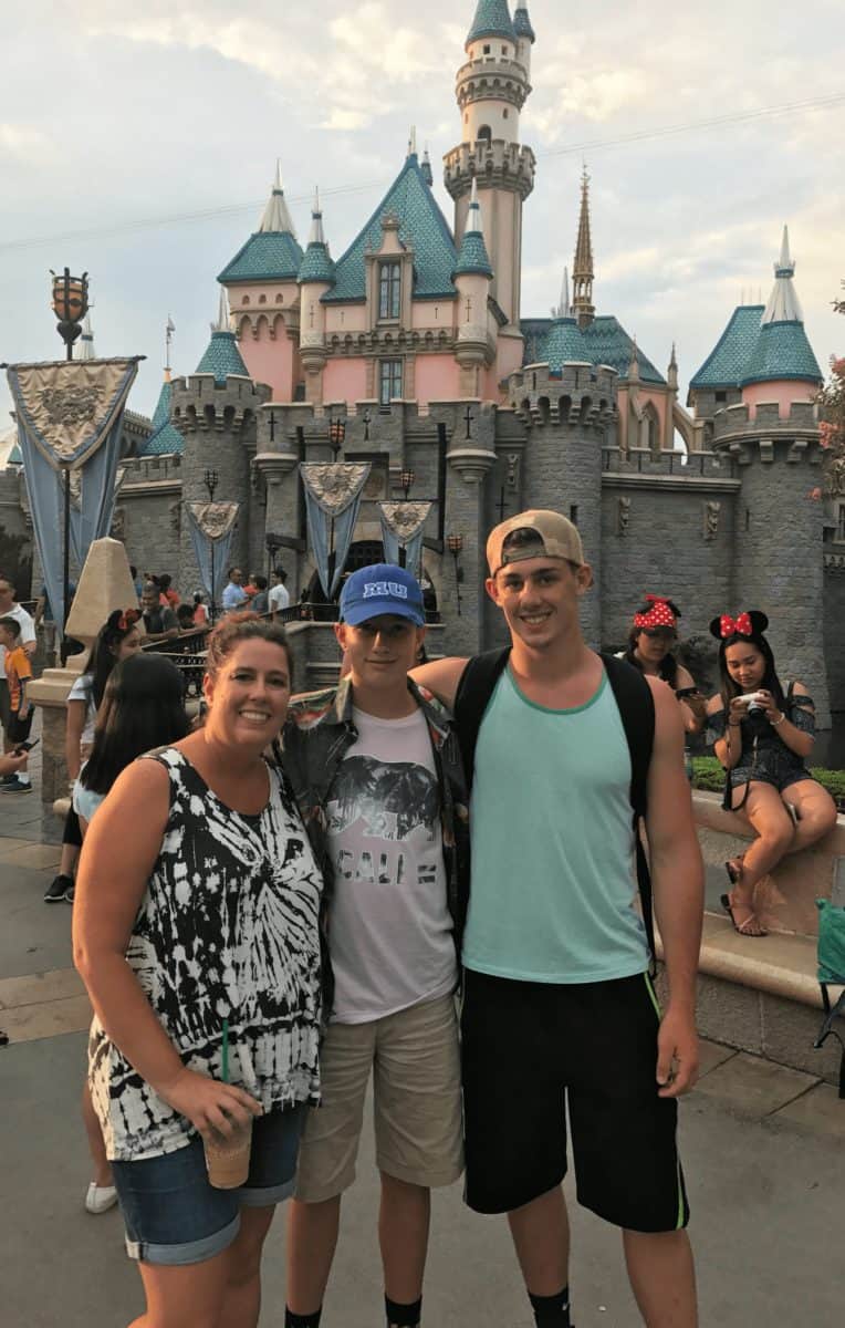 Essential Oil Blends that smell like a Disney Vacation 21 Disney