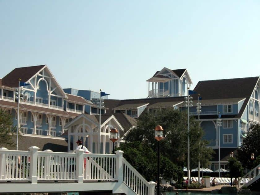 Essential Oil Blends that smell like a Disney Vacation 17 DisneyBeachClub1