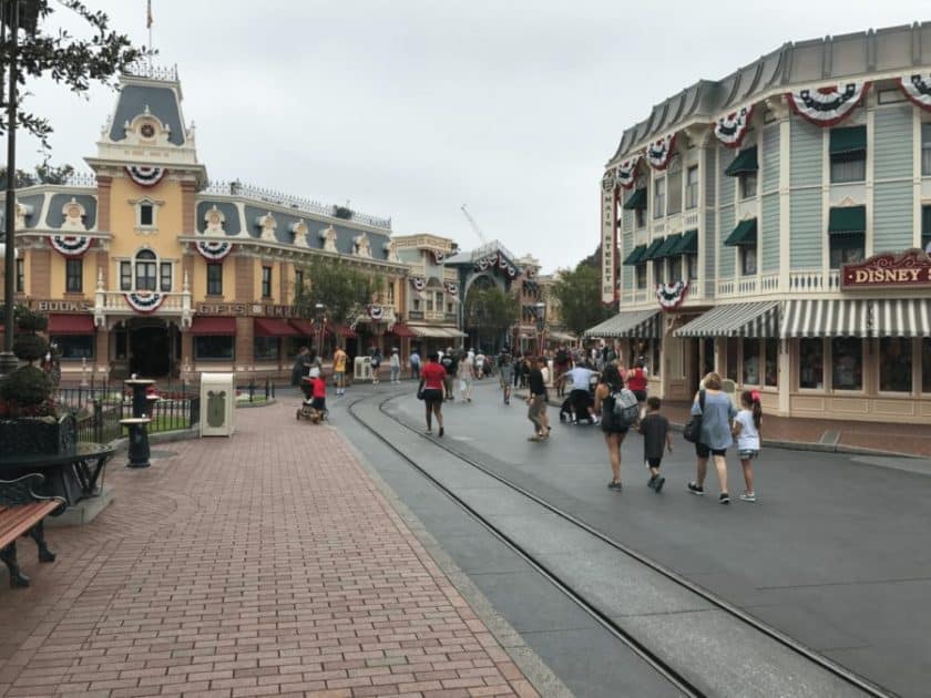 Essential Oil Blends that smell like a Disney Vacation 3 Disney Mainstreet