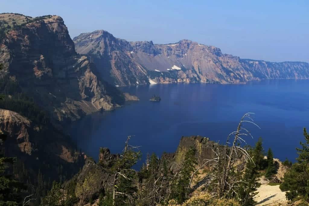 20 Best National Parks to Drive Through 8 Rim Road Drive-Crater Lake National Park