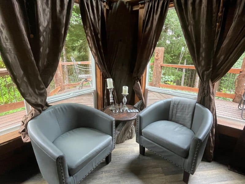 Inside Mossquatch Cabins