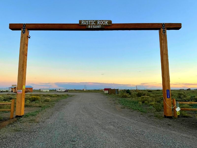 Rustic Rook Resort Entrance Sign