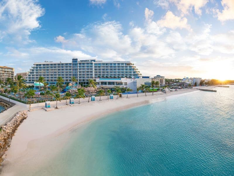 Margaritaville Nassau Day Pass Review: Is it worth it? 4 An aerial view of beach Margaritaville in Nassau, capturing its vibrant resort layout, pools, and surrounding beach area.