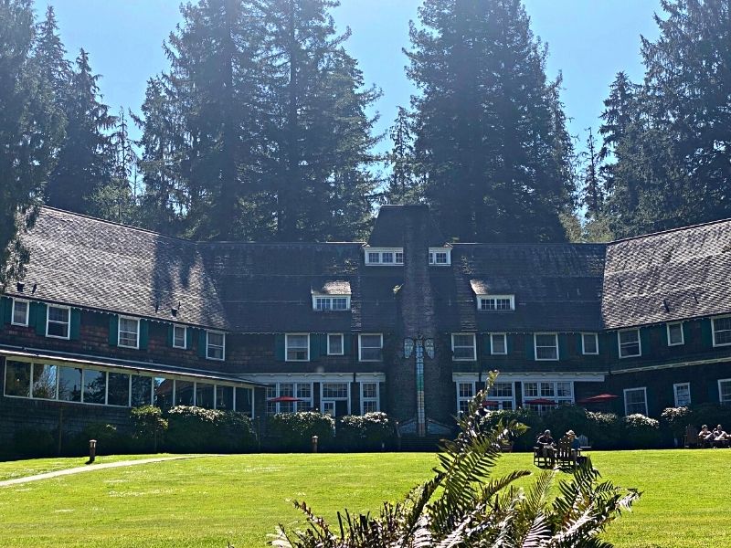 What you should know about Winter in Olympic National Park 9 Quinault Lodge