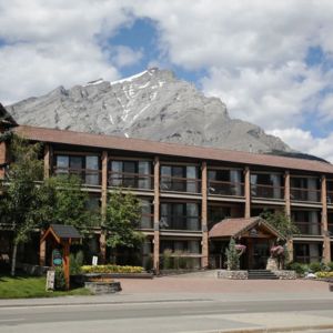 Canadian Rockies: The 12 Most Beautiful Lakes in Banff National Park 17 Fairmont 2