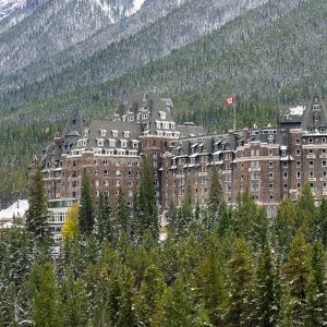 Canadian Rockies: The 12 Most Beautiful Lakes in Banff National Park 15 Fairmont
