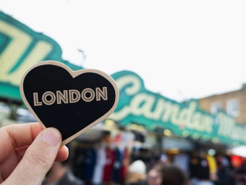 10 Travel Spots Every True Swiftie Will Know 5 London sign in a heart infront of Camden market