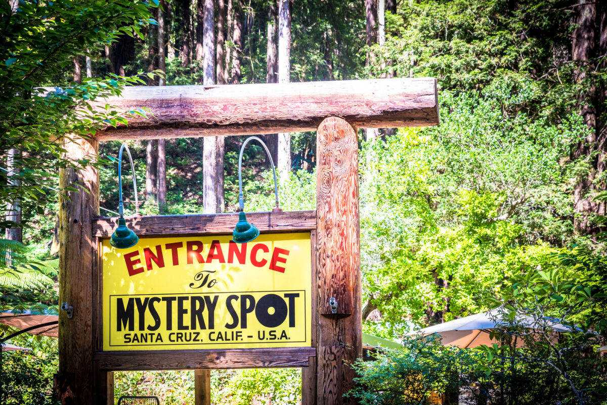10 Eye-Popping US Roadside Attractions You Need to See! 9 Depositphotos 155241560 L