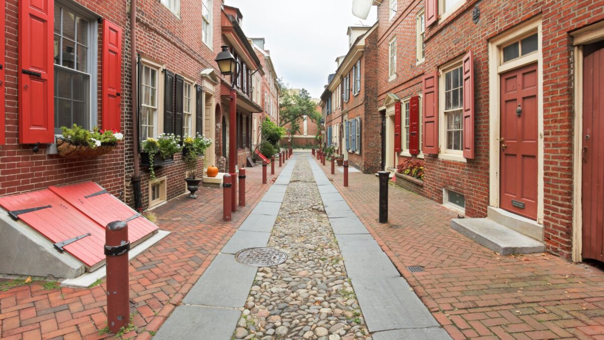 The Best Free Things To Do in Philadelphia 3 Elfreths Alley