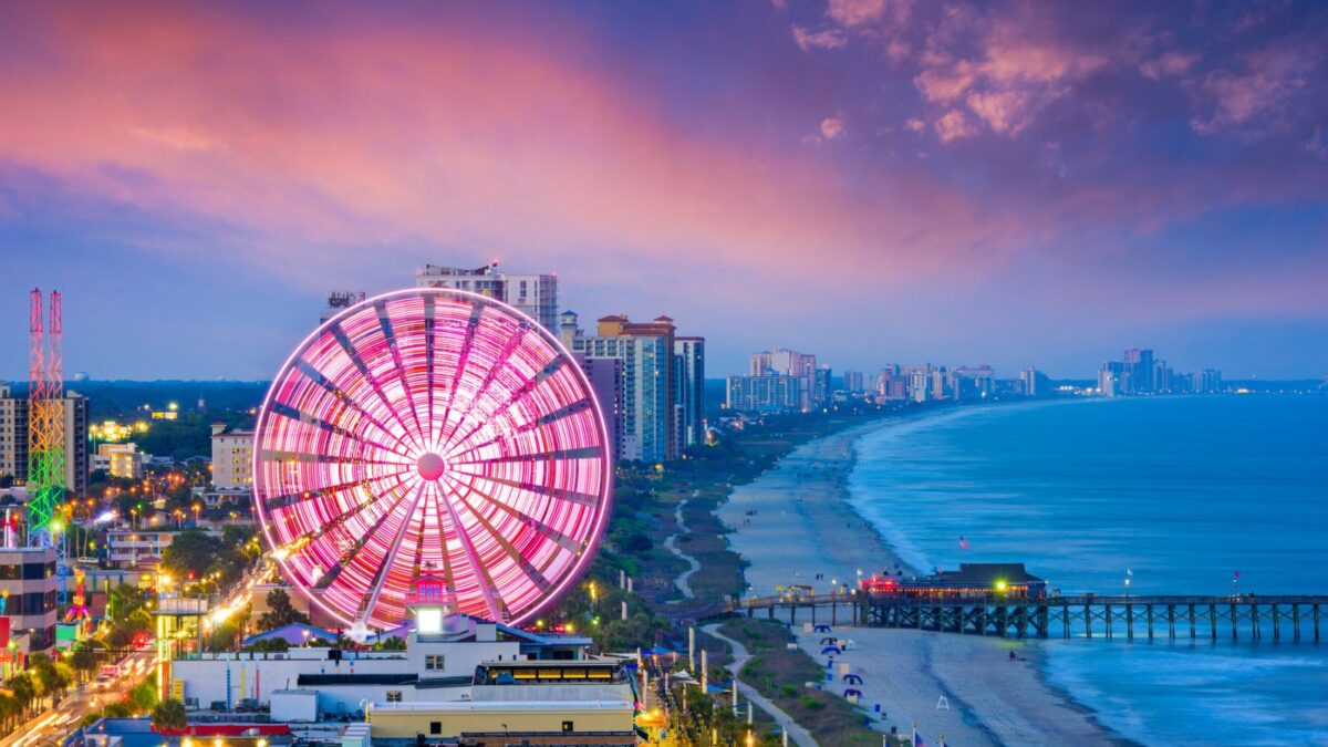 Are Aliens Among Us? Visit These US Places with the Most UFO Sightings! 5 myrtle beach in the dusk