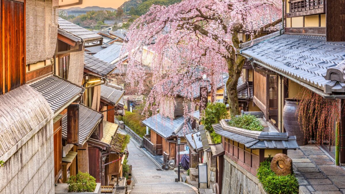 20 Best Places For Solo Female Travelers 11 Kyoto 1