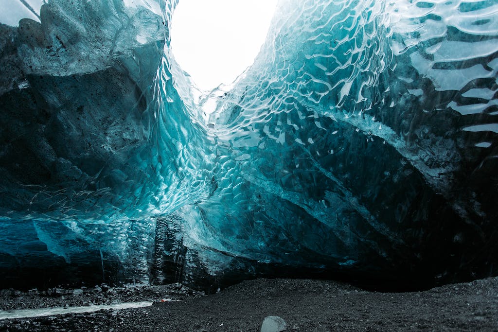 Ice Caves Near Anchorage That Will Blow Your Mind 7 ice cave