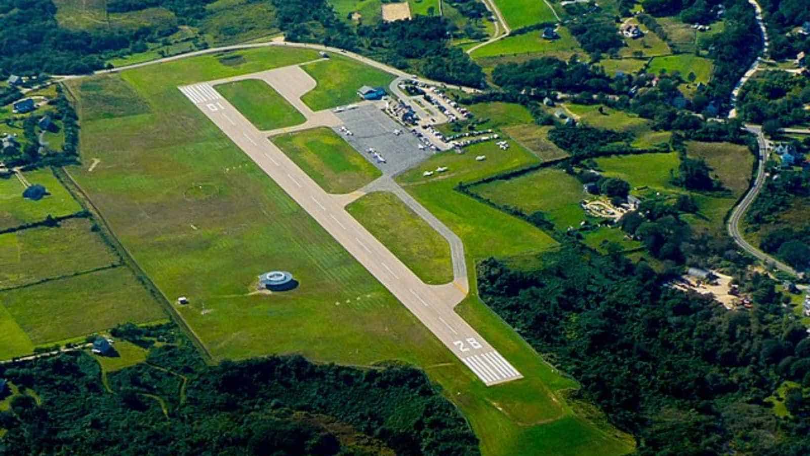 15 Best Tiny Airports in The United States That Prove Size Doesn't Matter 14 Best Tiny Airports in The United States That Prove Size Doesn't Matter