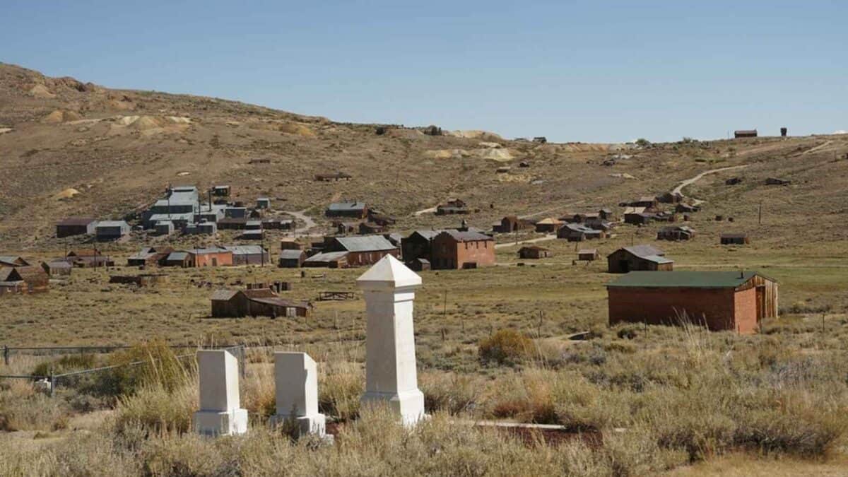 Spooky Graveyards Across the Country