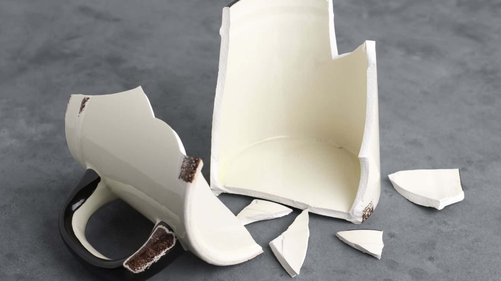 12 Items In The Kitchen That You Should Get Rid Of ASAP