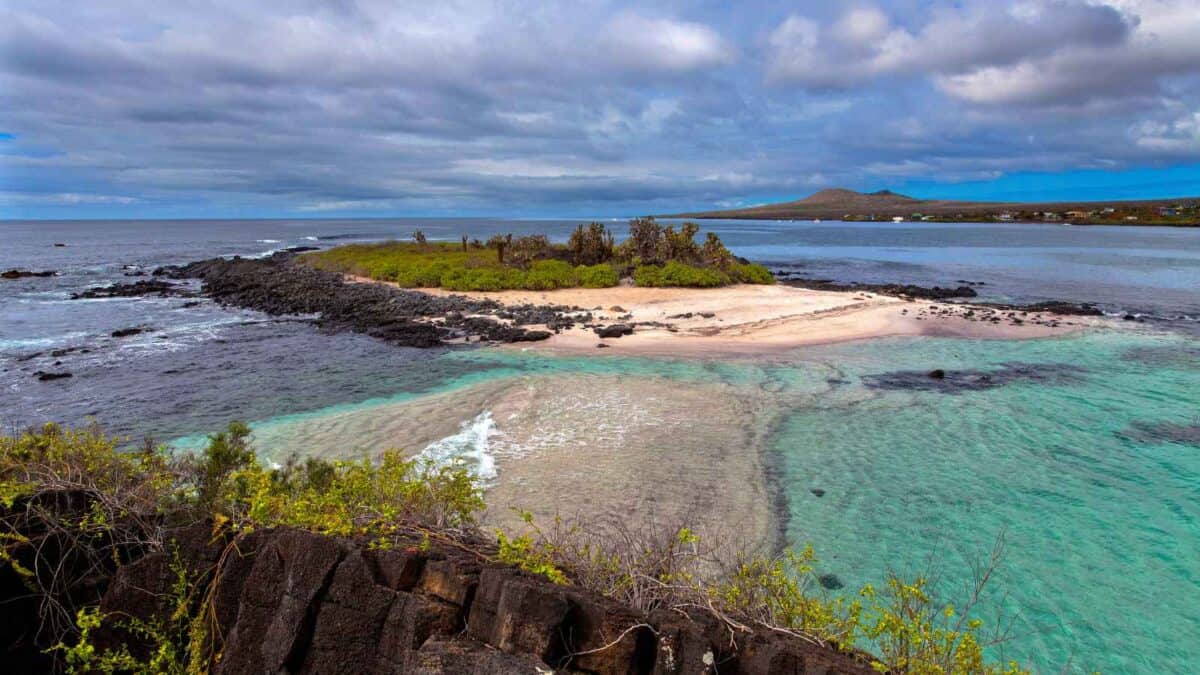 15 Of The Most Mysterious Isolated Islands Around the World