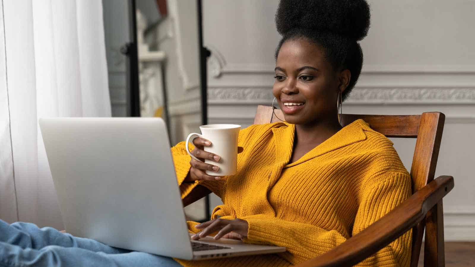 12 Flexible Jobs That Pay At Least $20 an Hour 1 12 Flexible Jobs That Pay At Least $20 an Hour