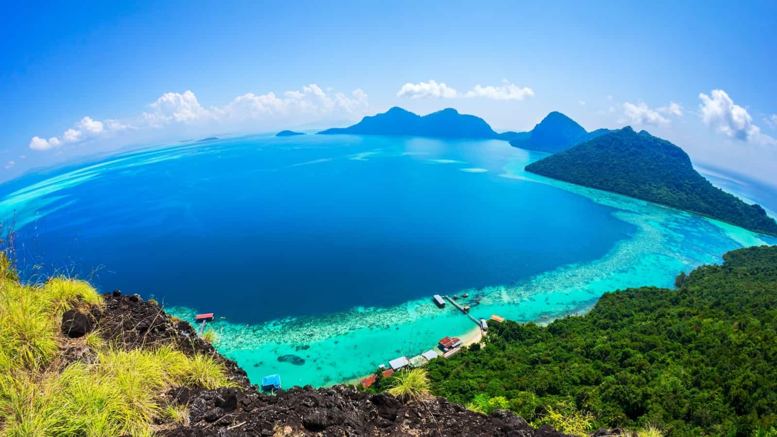 16 Survivor Locations that Would Actually Make Super Cool Vacation Destinations 3 Sabah