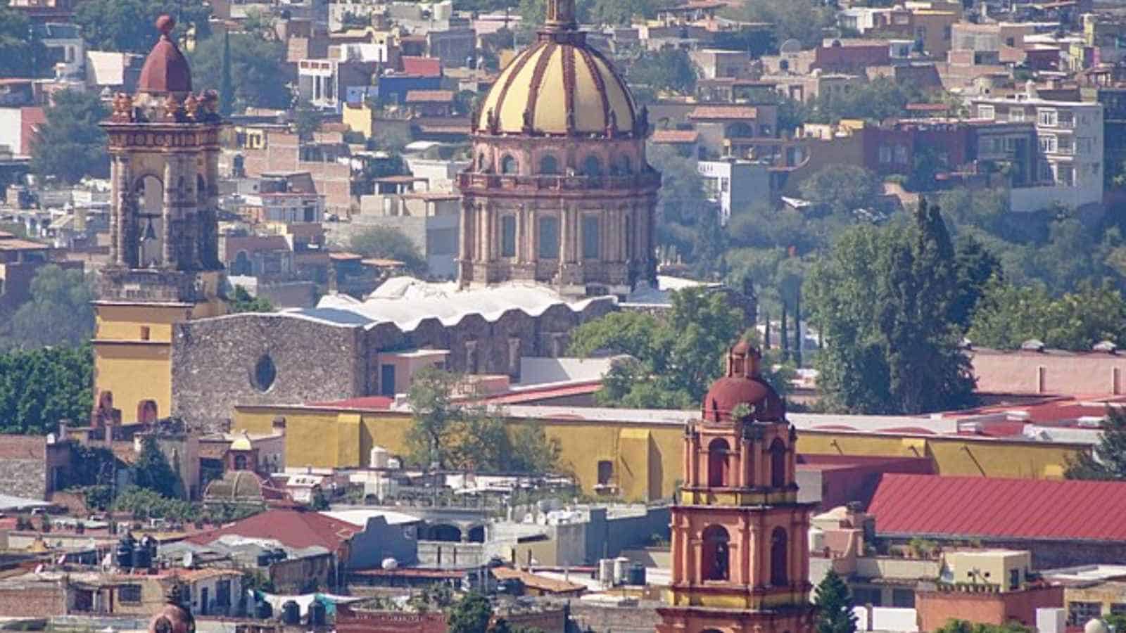 The 13 Friendliest Cities in the World (and How Much They Cost to Visit) 10 Friendliest Cities in the World (and How Much They Cost to Visit)