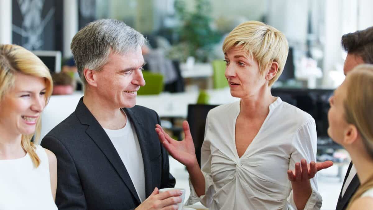 Inside the Narcissist's Playbook: 20 Tactics to Control and Confuse 20 Telling Offensive Jokes or Stories 1