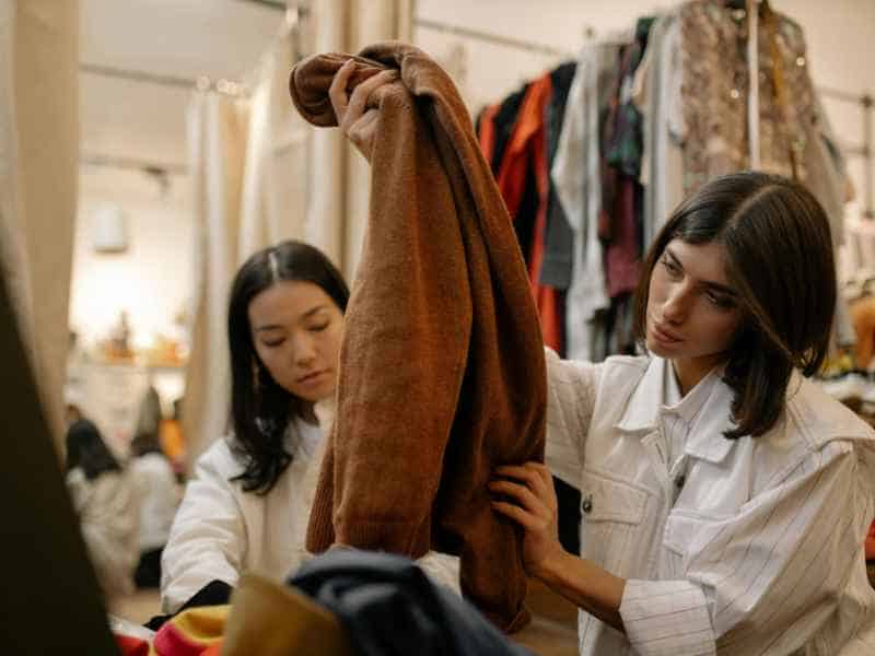 15 Habits that Society Considers Lower-Class