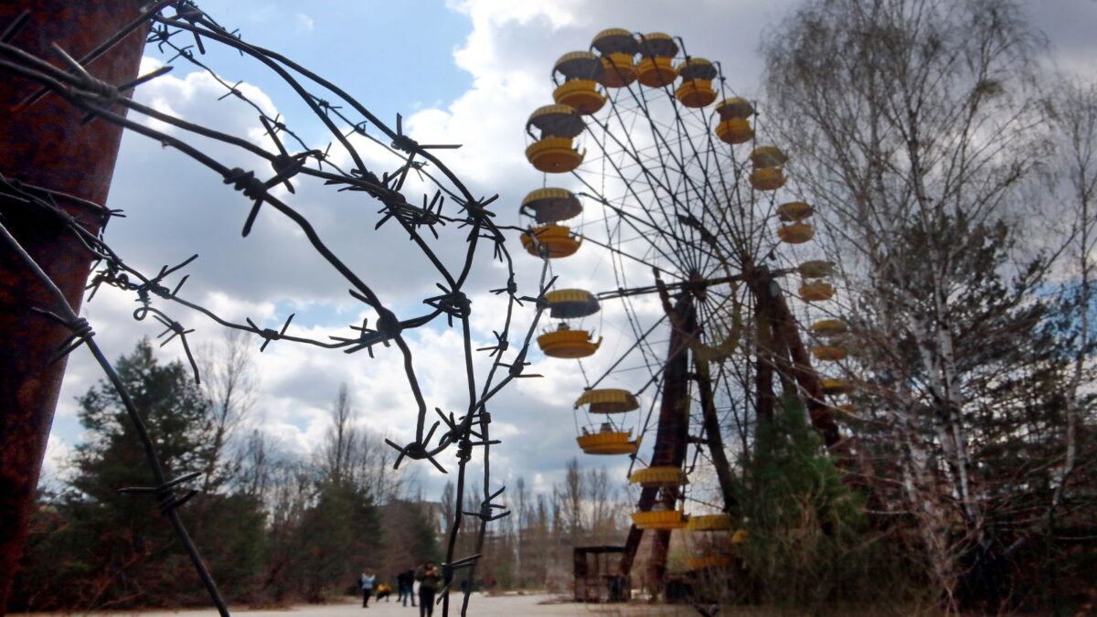 Ferris wheel insdie the Chernobyl.
