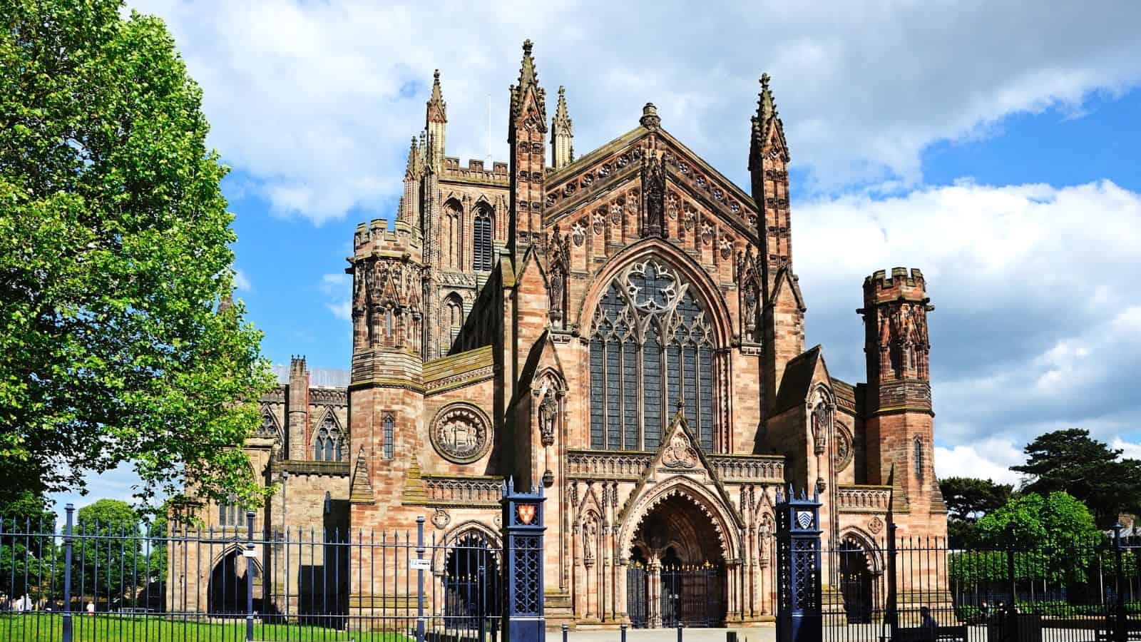 18 of the World’s Oldest Libraries and The Stories They Tell 16 Hereford