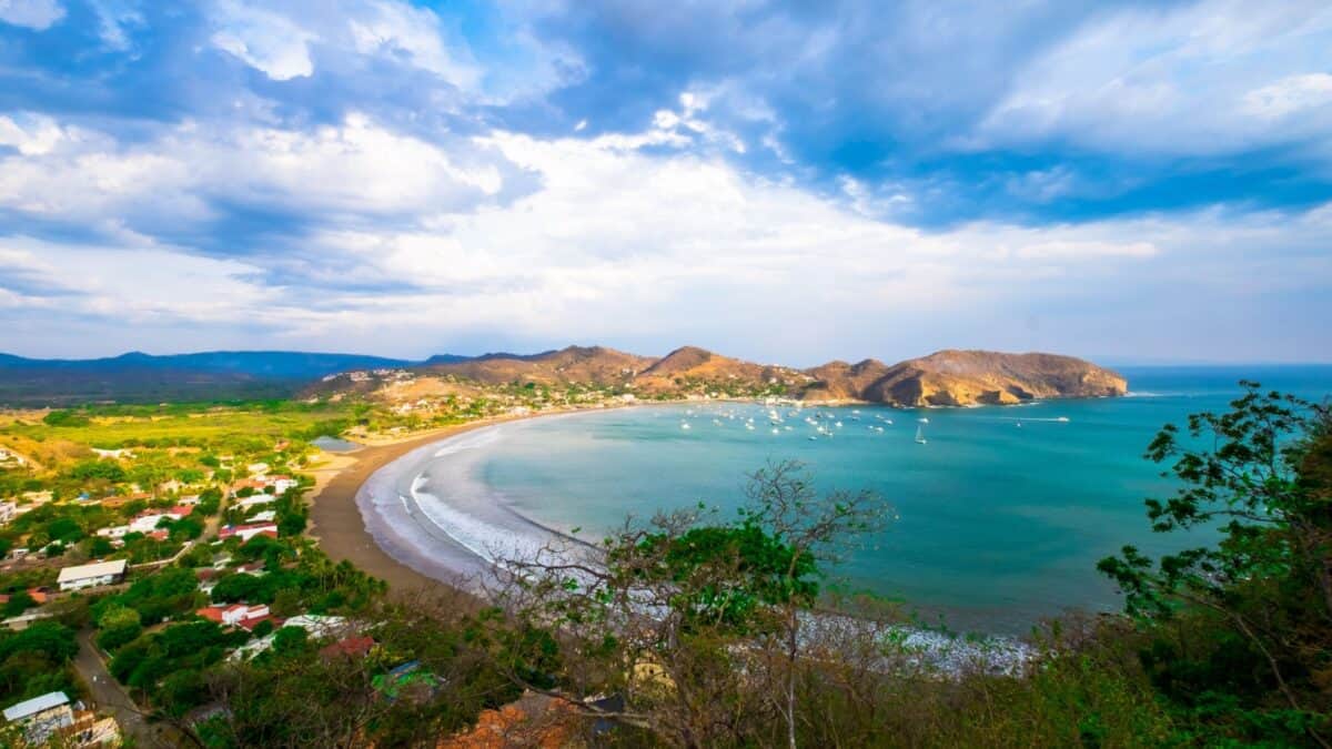 16 Survivor Locations that Would Actually Make Super Cool Vacation Destinations 13 Overview of a beach in Nicaragua.