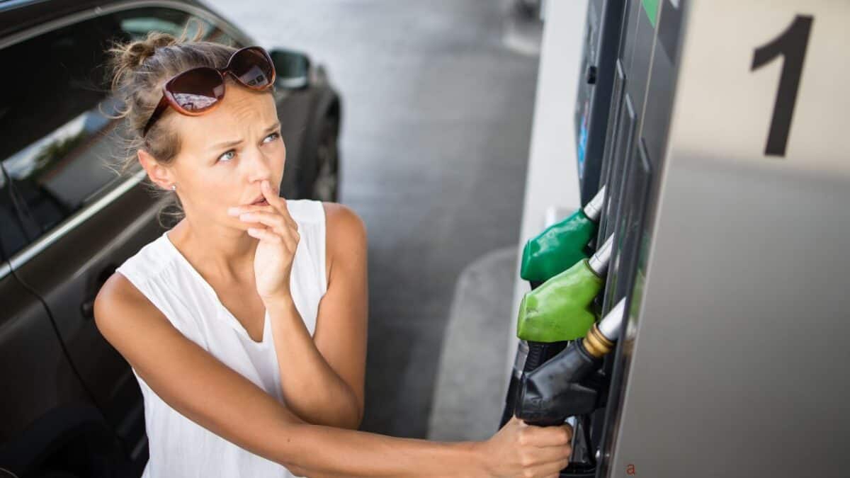Then vs. Now: The Dramatic Price Changes of Everyday Items 4 Gas