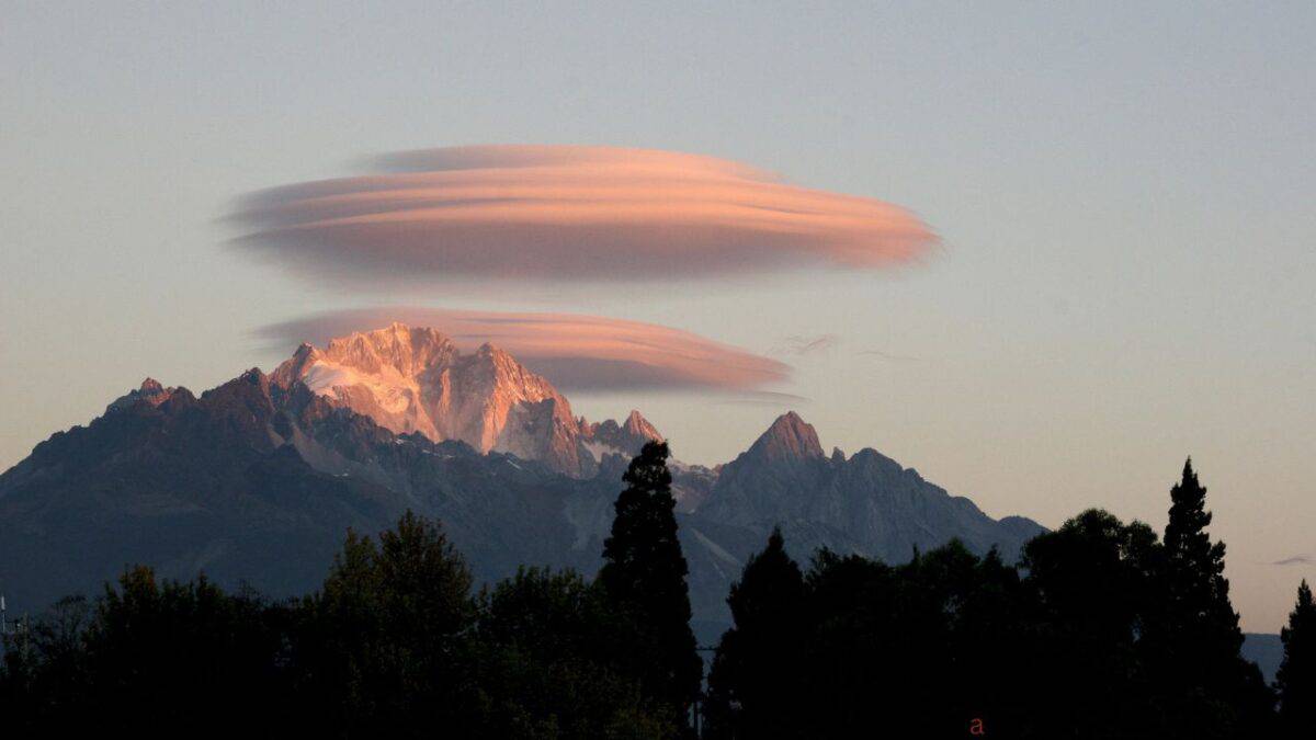 Lenticular Cloud